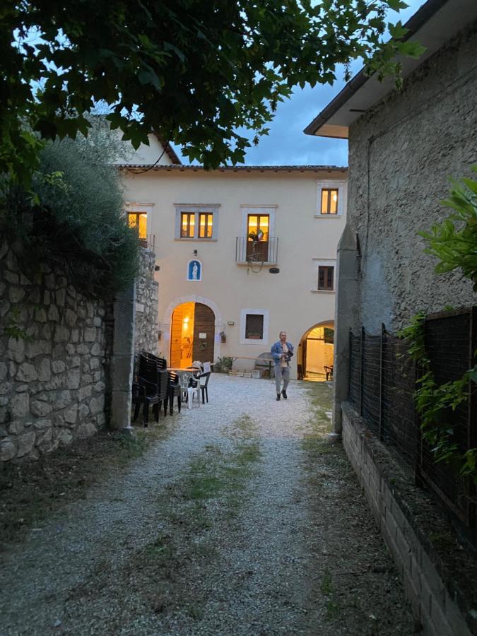 Hotel Dimora Dell'Arte Navelli Exterior foto