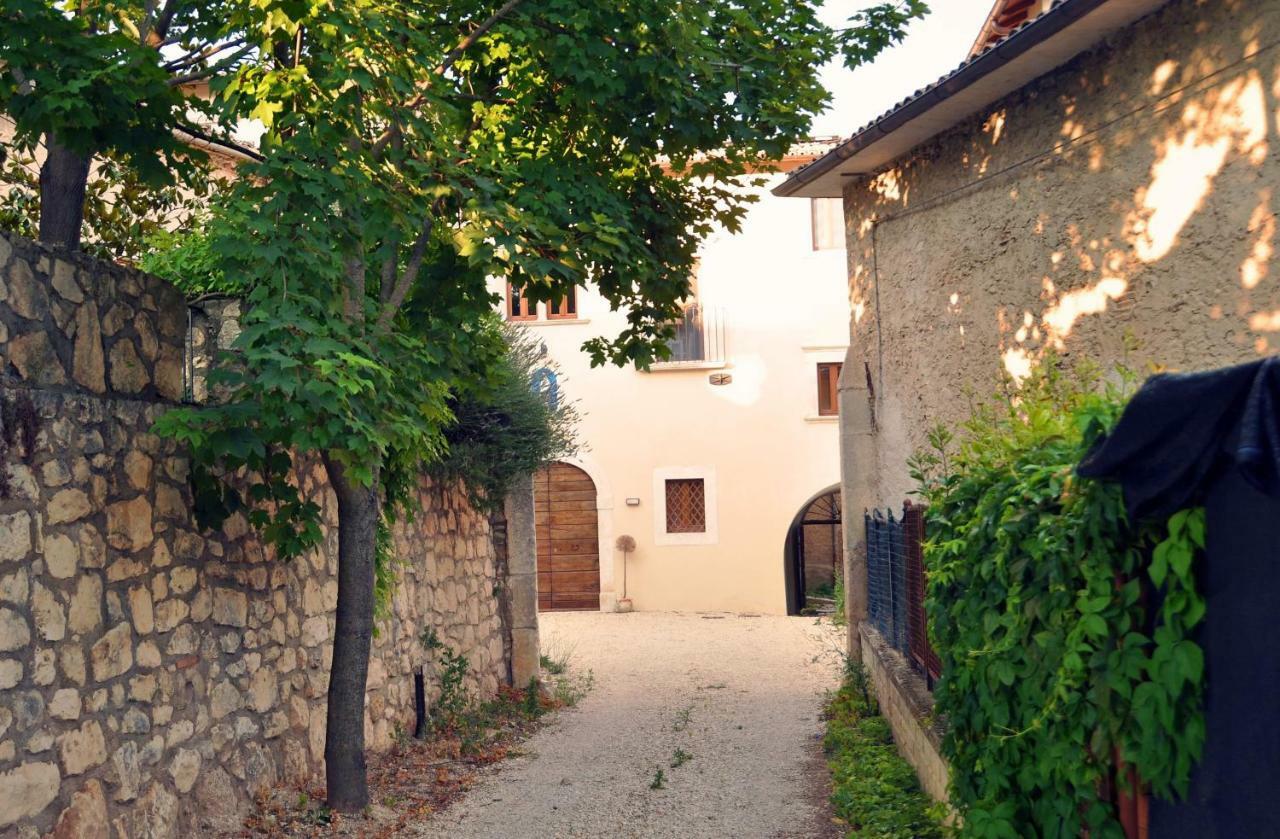 Hotel Dimora Dell'Arte Navelli Exterior foto