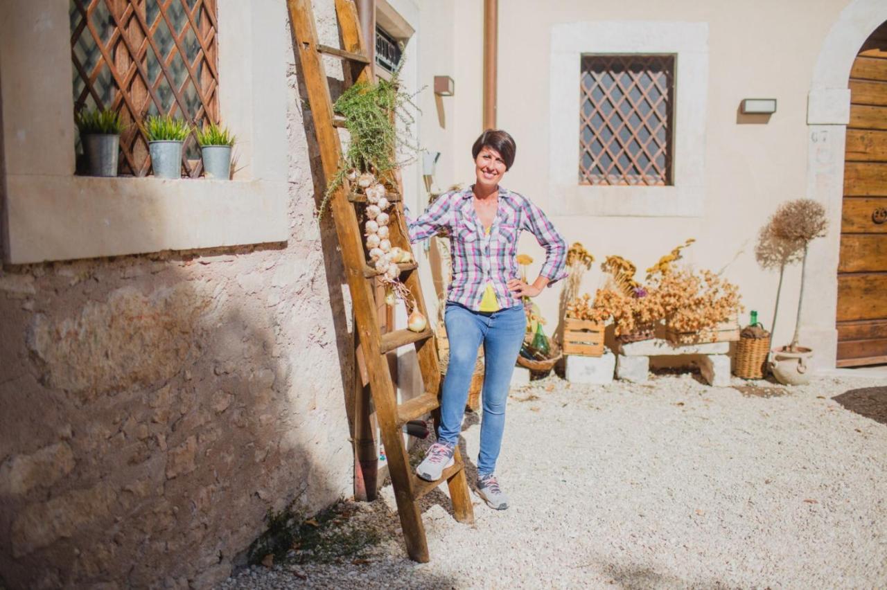 Hotel Dimora Dell'Arte Navelli Exterior foto